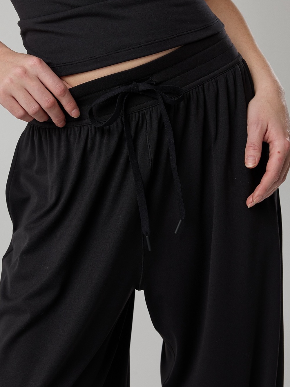 NWT aerie offline Real Me Baggy Jogger Black Large - Picture 3 of 4